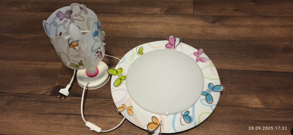 Lampka na biurko, plafon dla dziewczynki