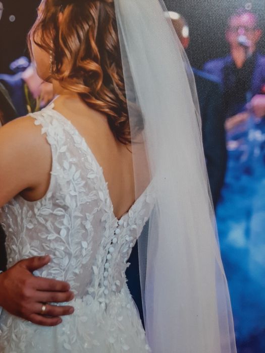 Sprzedam piękną suknię ślubną