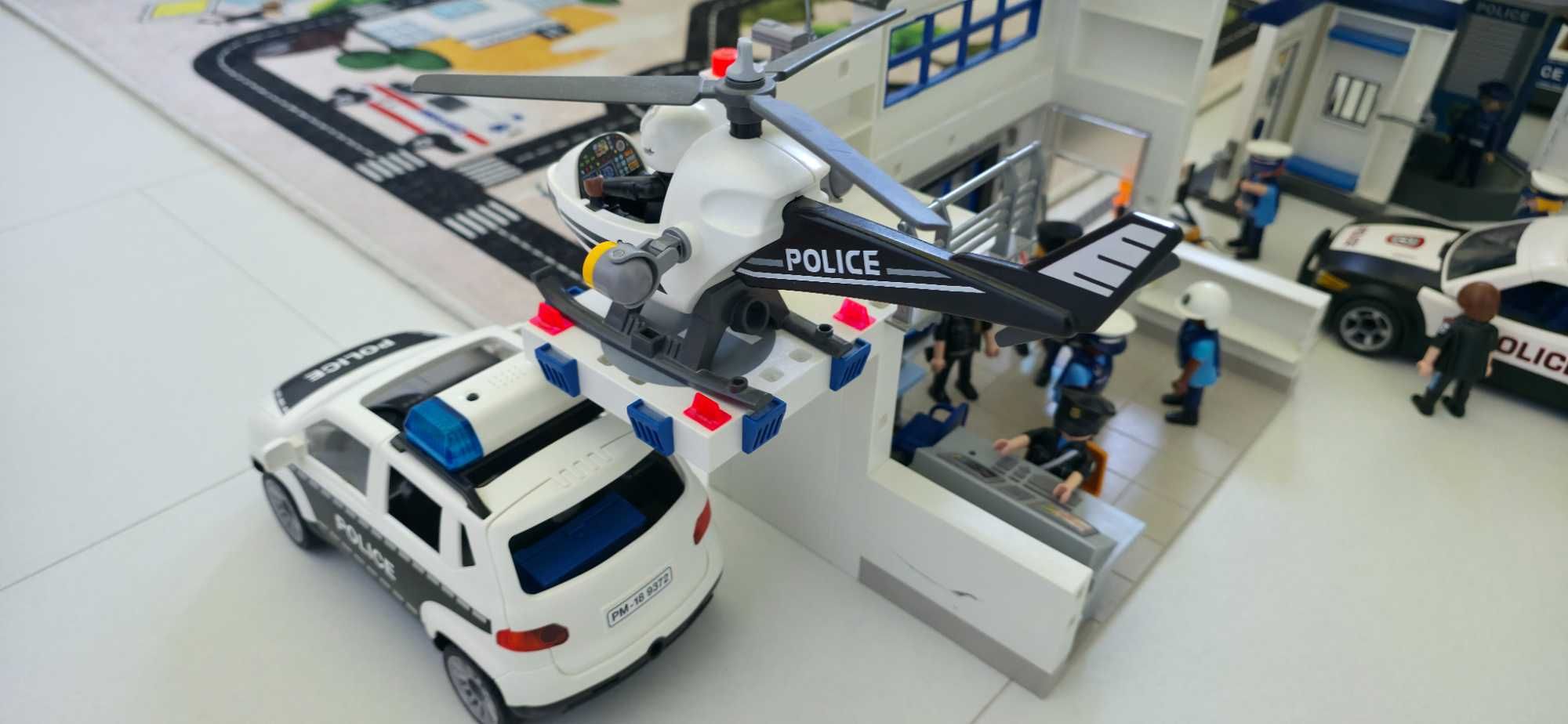 PLAYMOBIL 2 ZESTAWY Komisariat Policji z Więzieniem Posterunek Policji