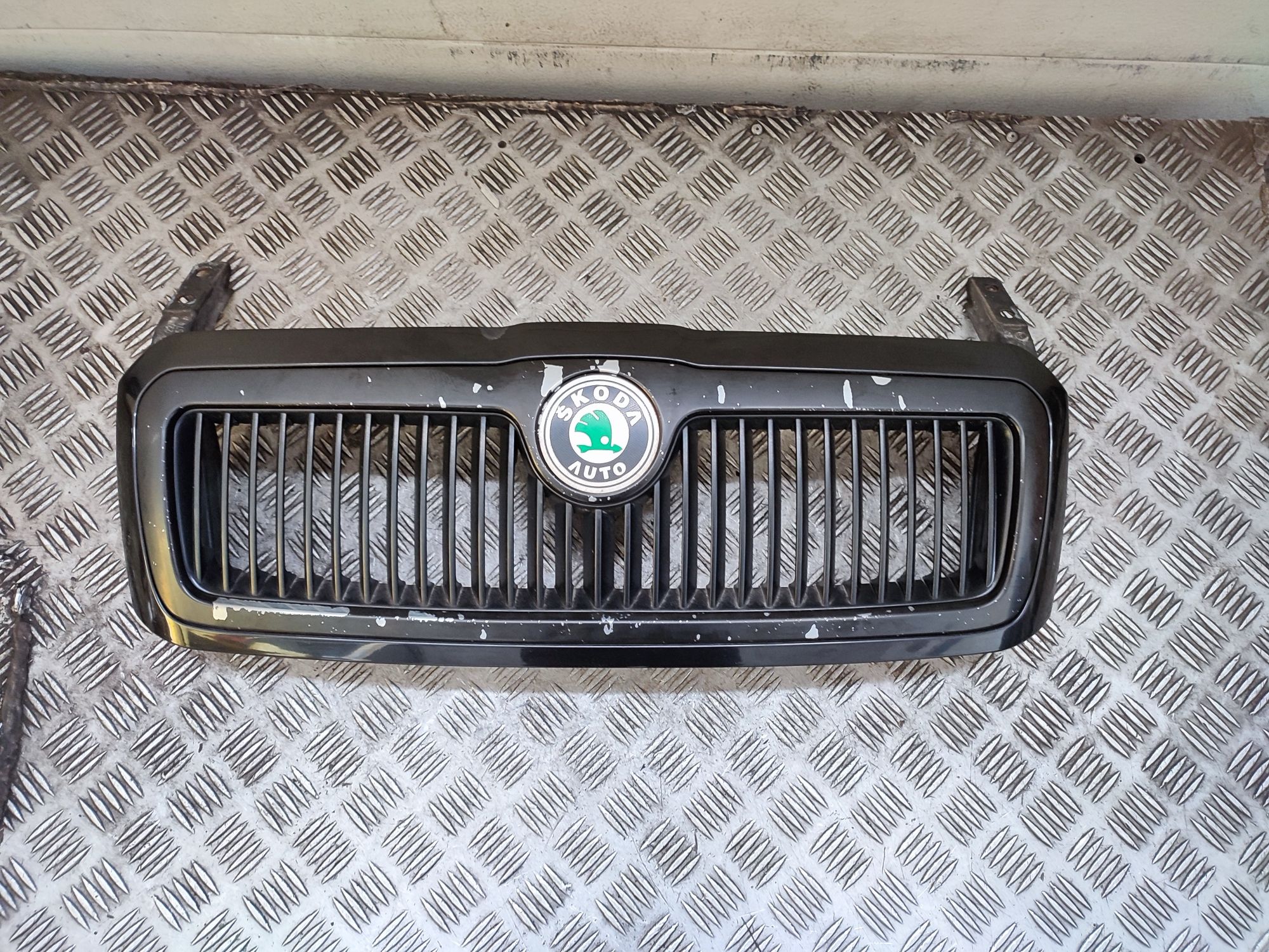 Skoda Octavia I lift grill atrapa zderzaka przód przednia