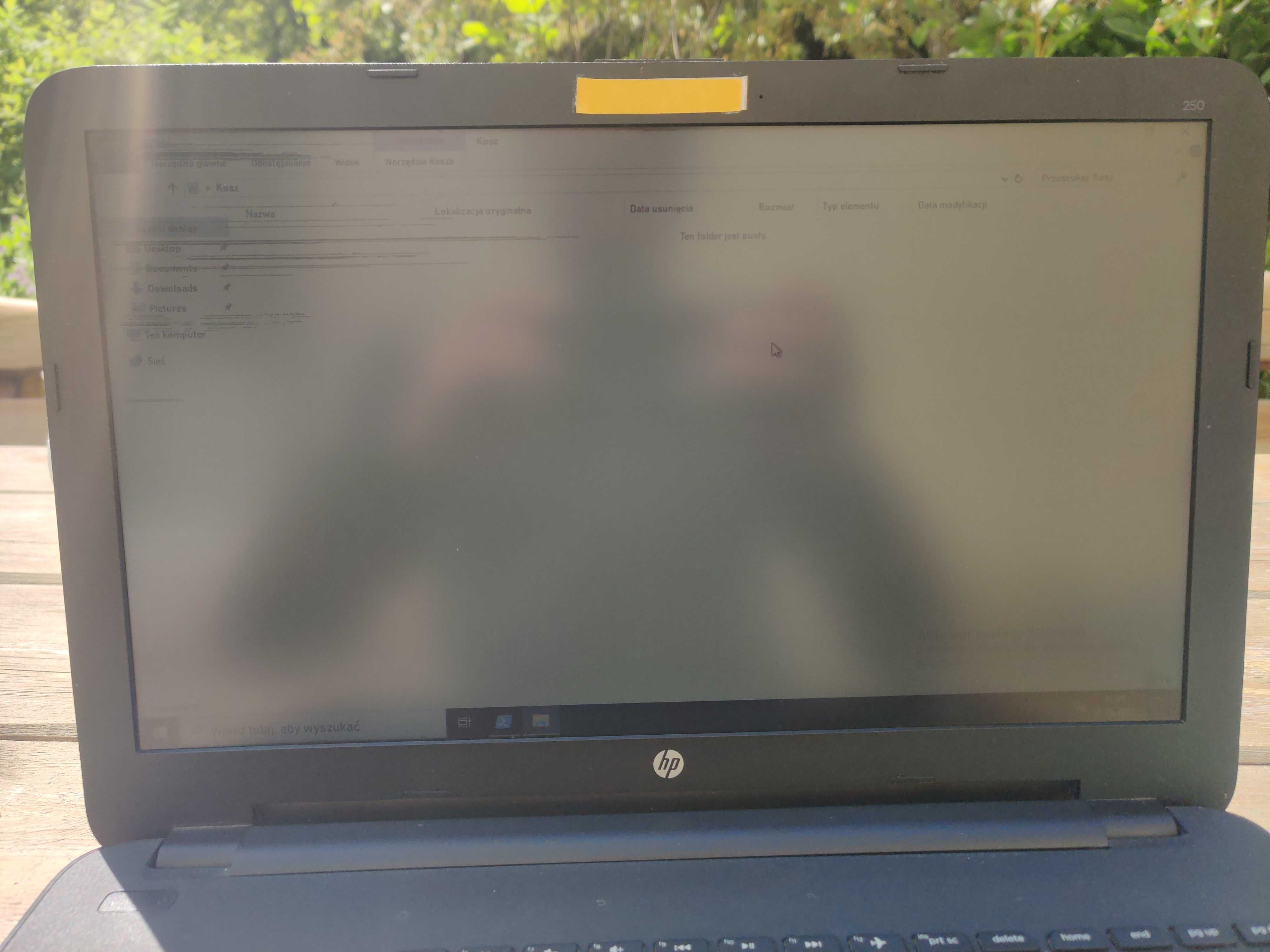 Laptop HP 250 G4 + monitor Samsung TC241W