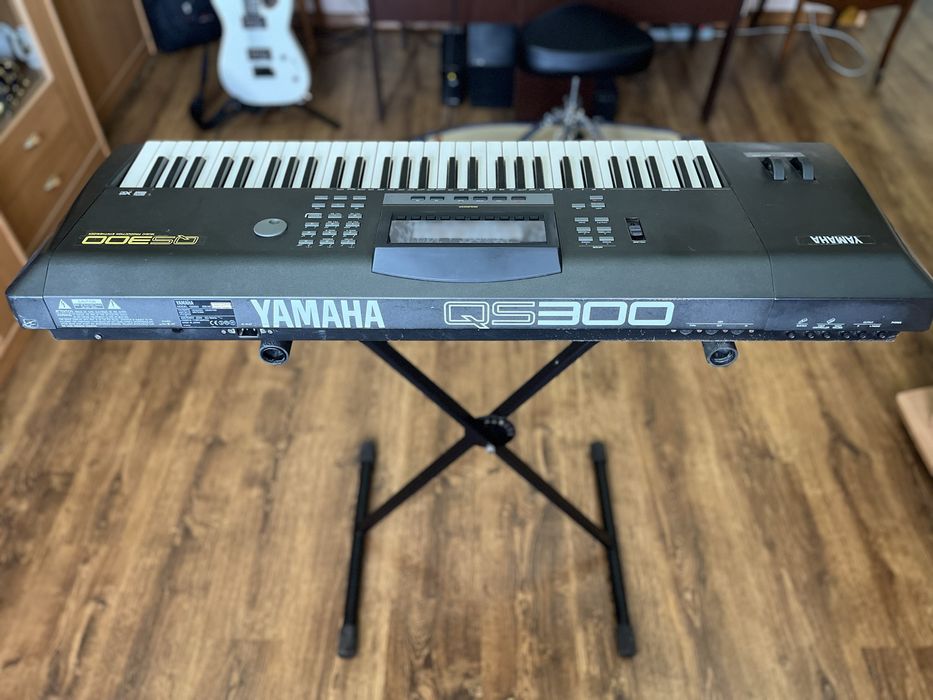 Yamaha QS 300 Секвенсер