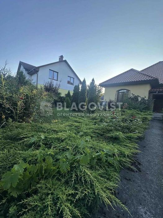 Продаж будинку в Хотіві 180м 4 кім 9соток ремонт  199т