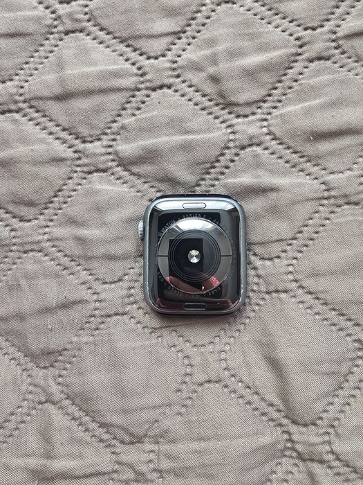 Aplle watch series 5 44mm Space Gray Aluminum Case