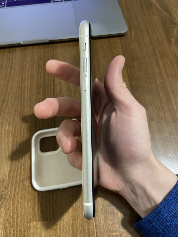 Продам Iphone 11 64gb