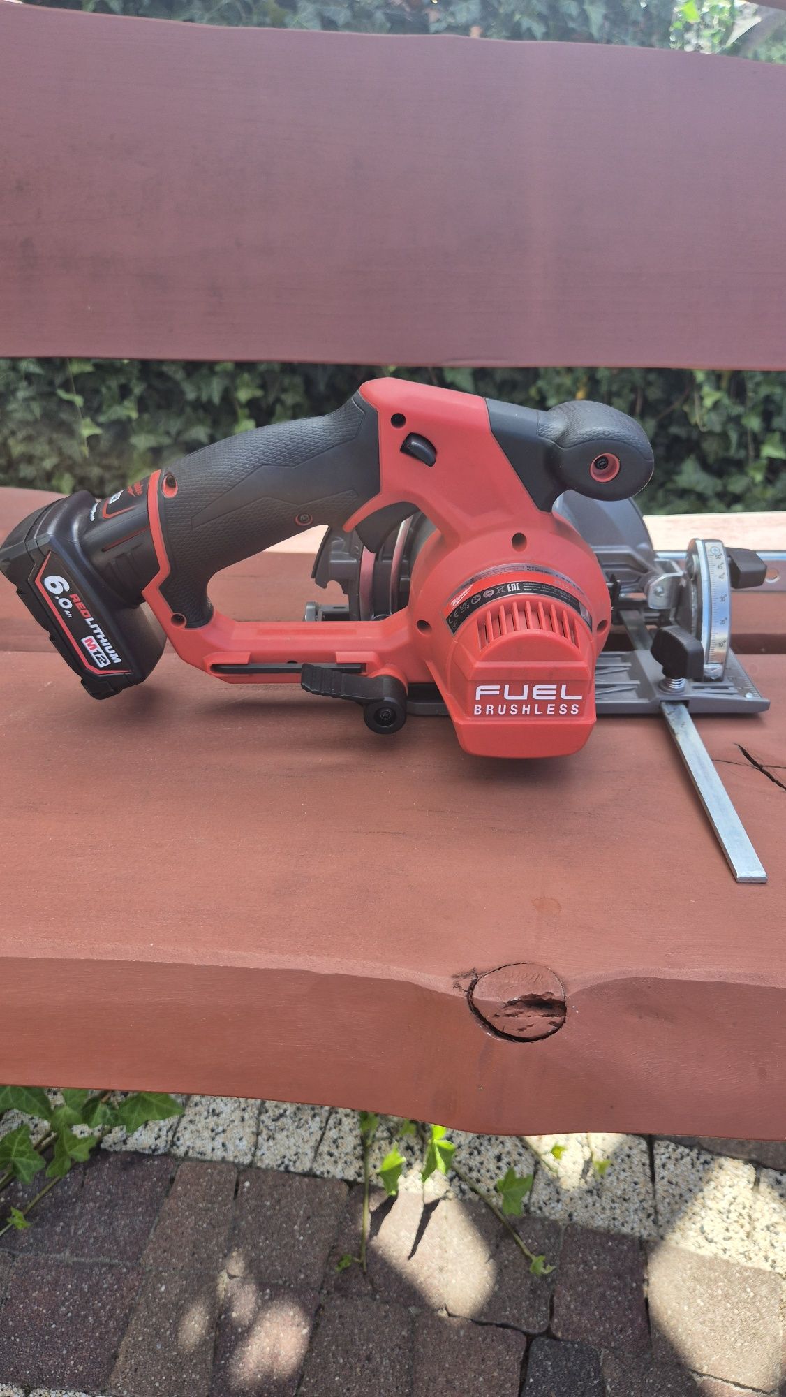 Milwaukee m12 CCS44 piła tarczowa