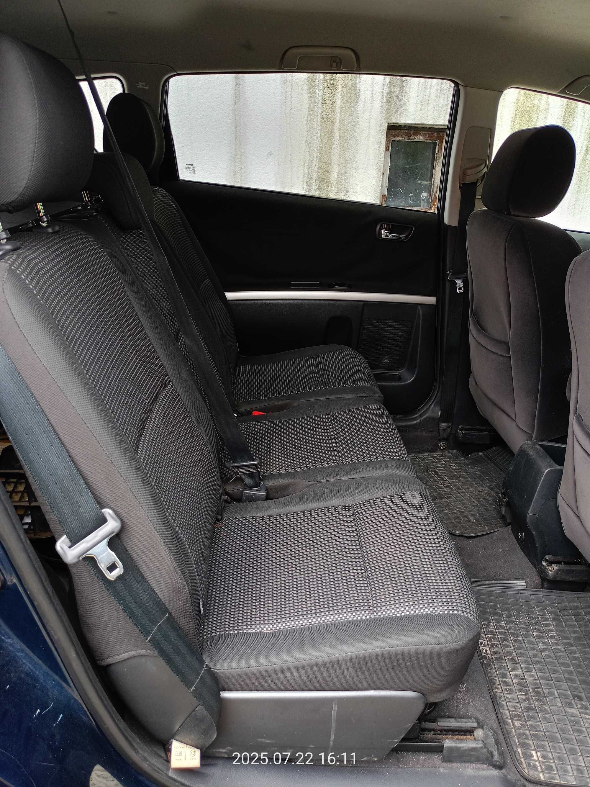 Toyota Corolla Verso 2,2  177 km 7 os. Bogate wyposażenie