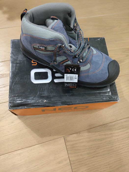 Trzewiki neo zamszowe 47 robocze