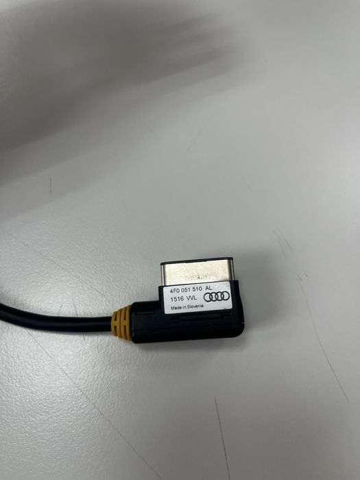 Cabo Adaptador Audi AMI 4F0 051 510 AL Novo