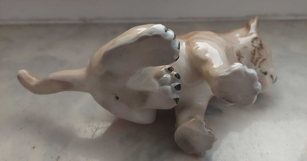 Figurka ceramiczna lew lwiątko stara PRL czeska czechy royal dux