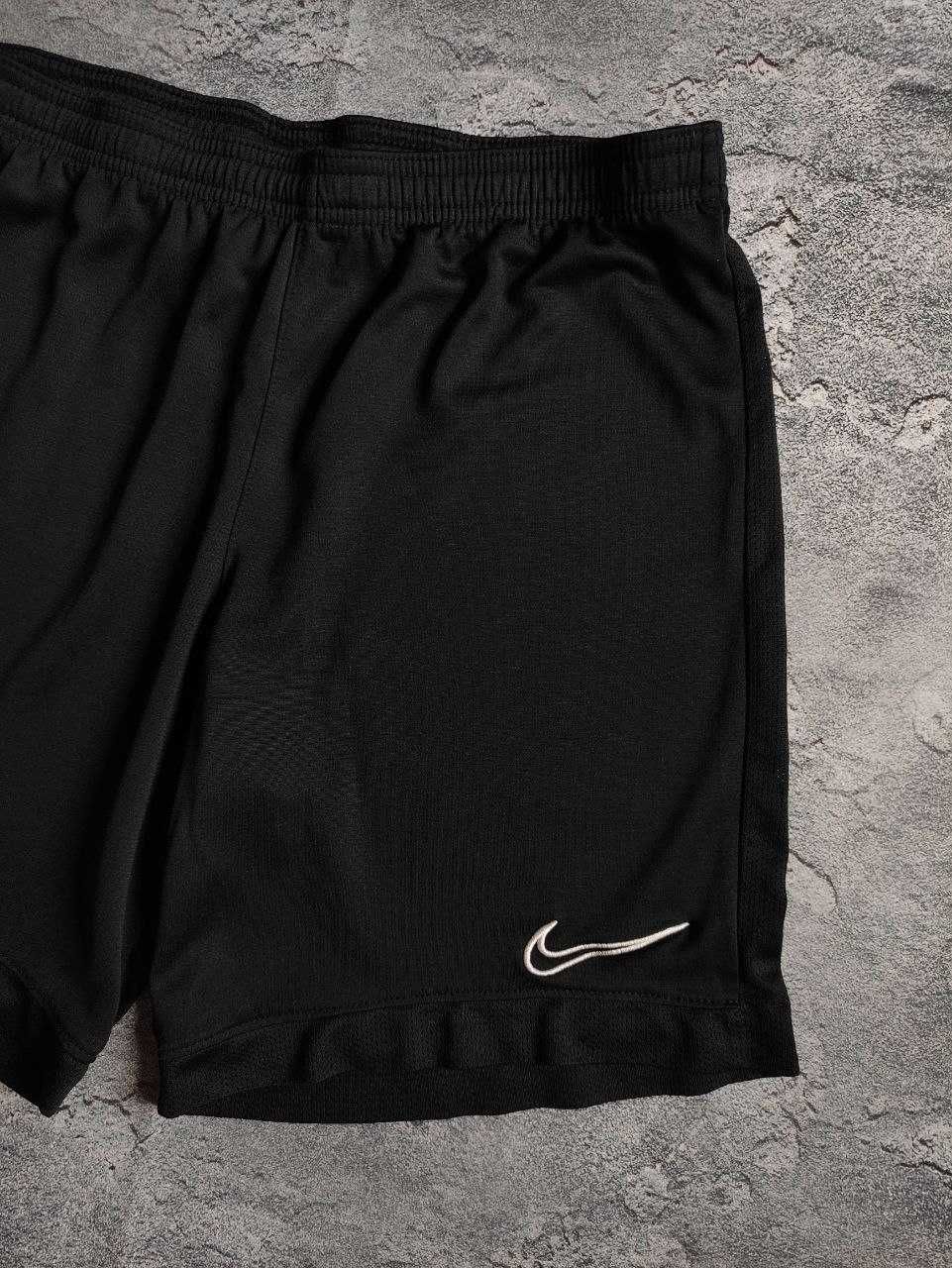 Шорти Nike Оригінал. Розмір M