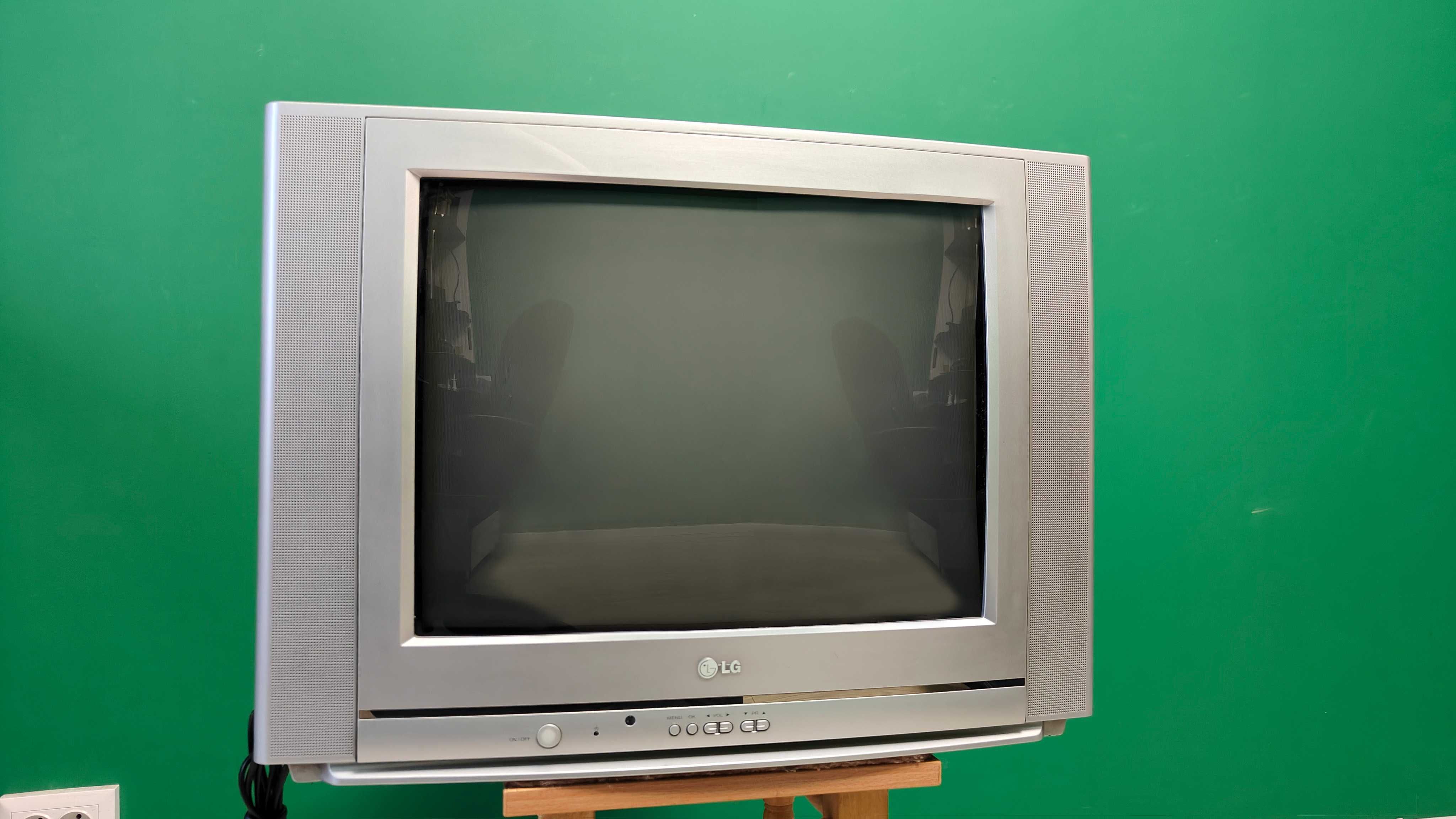 Телевізор LG RT-21CC25M на стройку, дежурку, будову