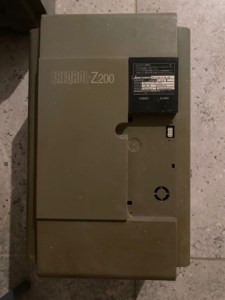 Частотный преобразователь Mitsubishi FREQROL Z200 Transistor Inverter