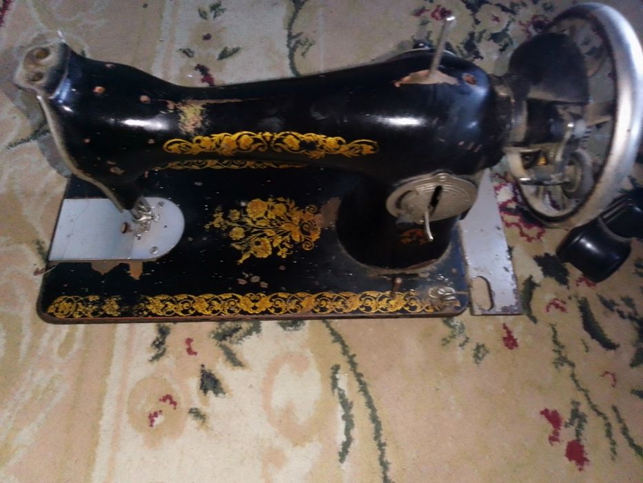 Швейна машинка ретро