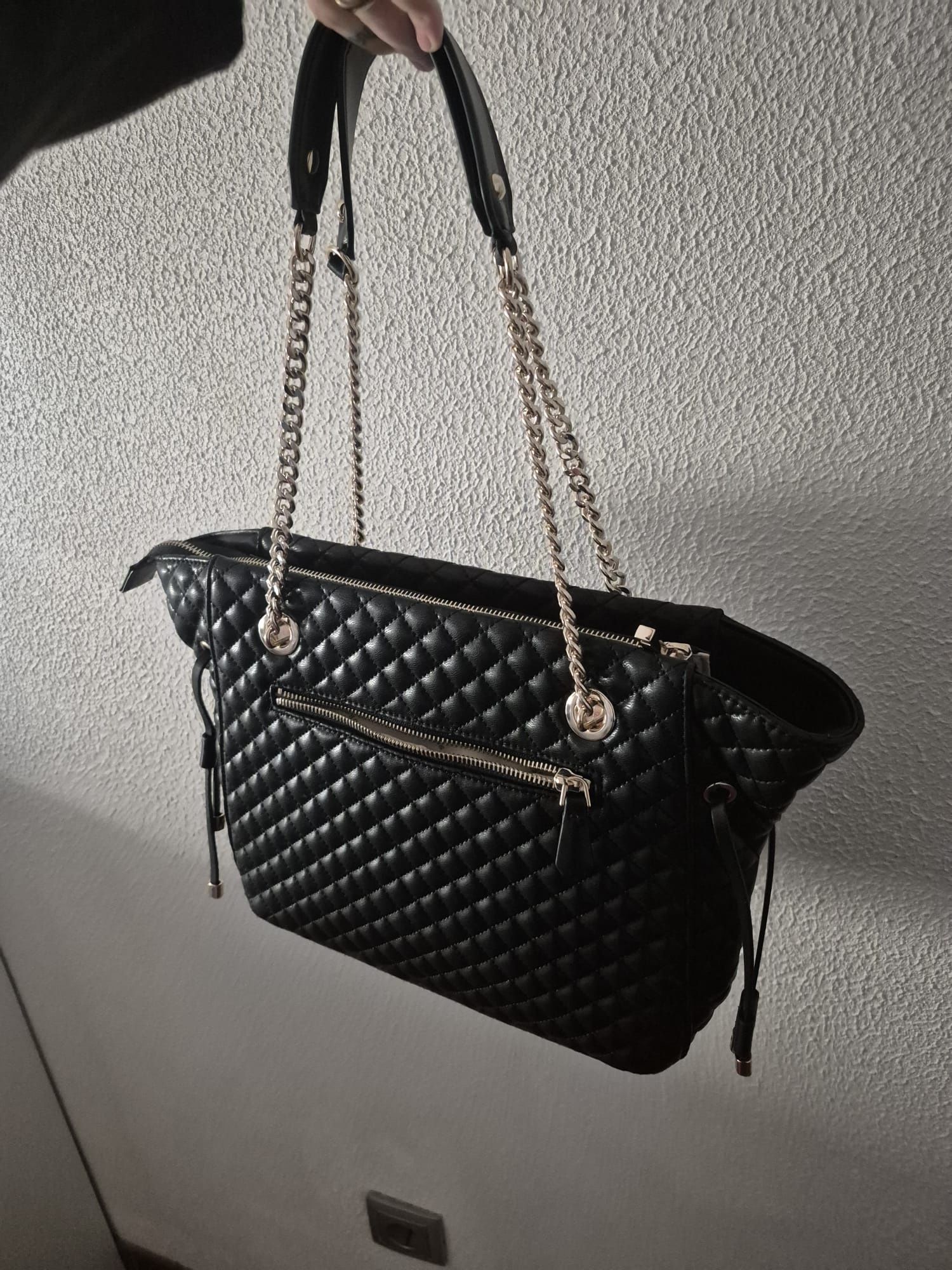 Bolsa guess como nova