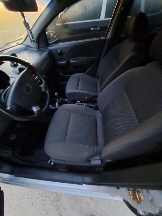 Продам машину Шевроле Авео 2005