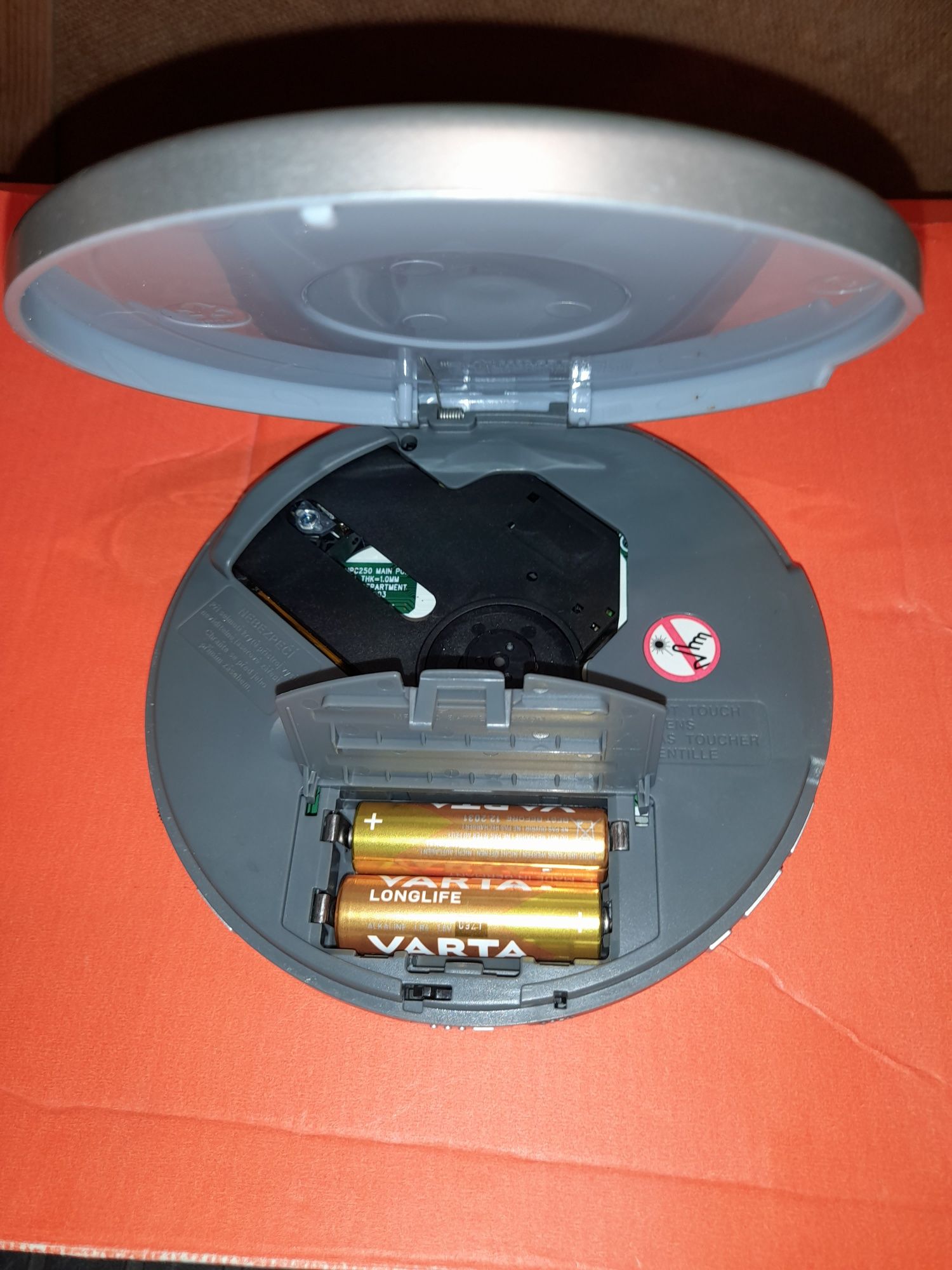 AX2330 Portable CD Player cd плеер