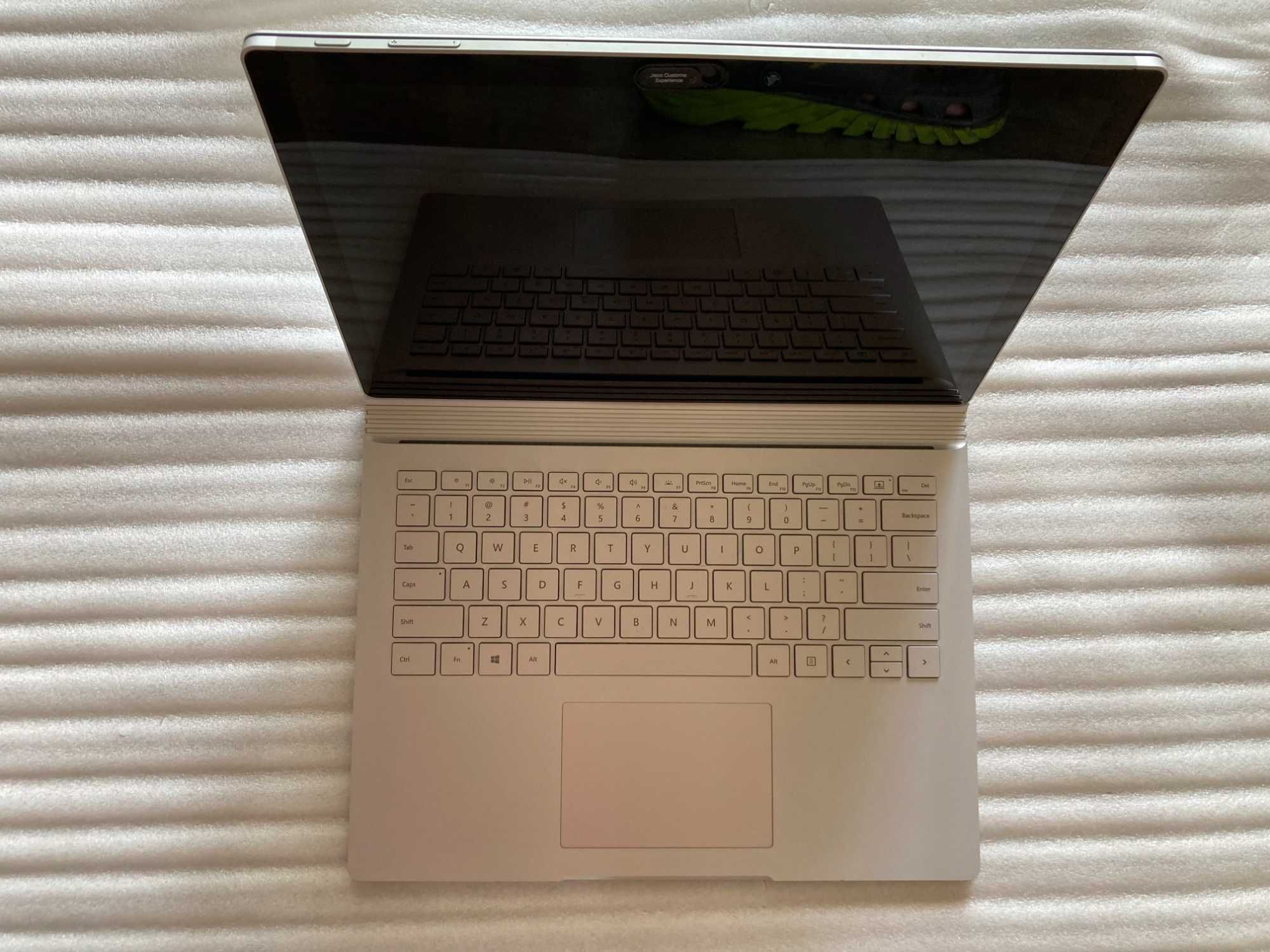 i7,16GB,512 SSD,NVIDIA GTX Microsoft Surface Book 2 Ноутбук Планшет