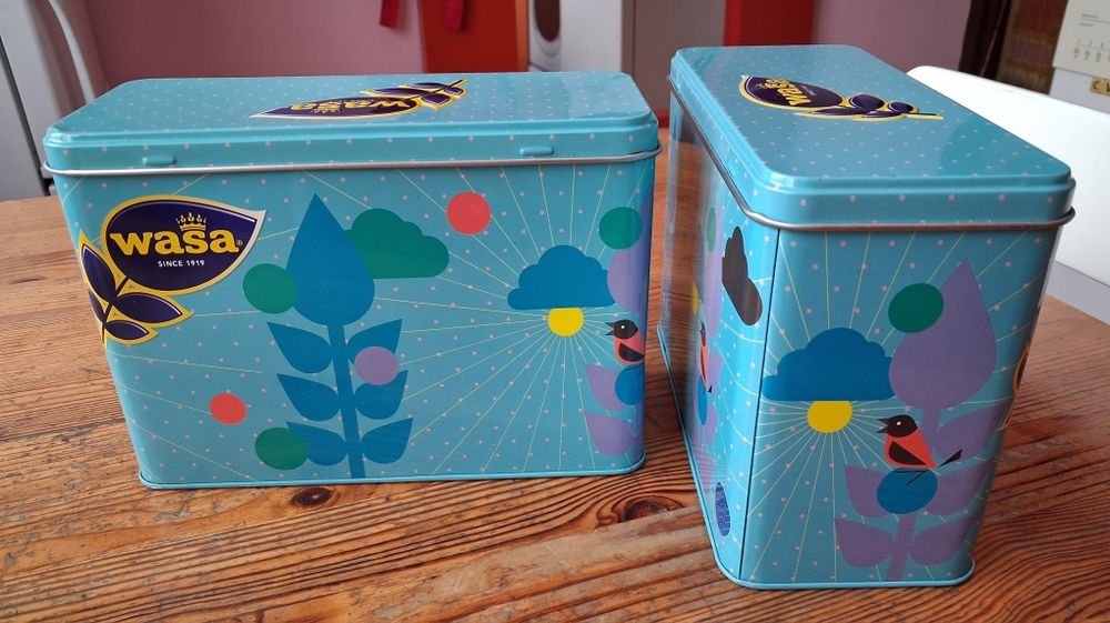 Pudełka  metalowe 1szt.