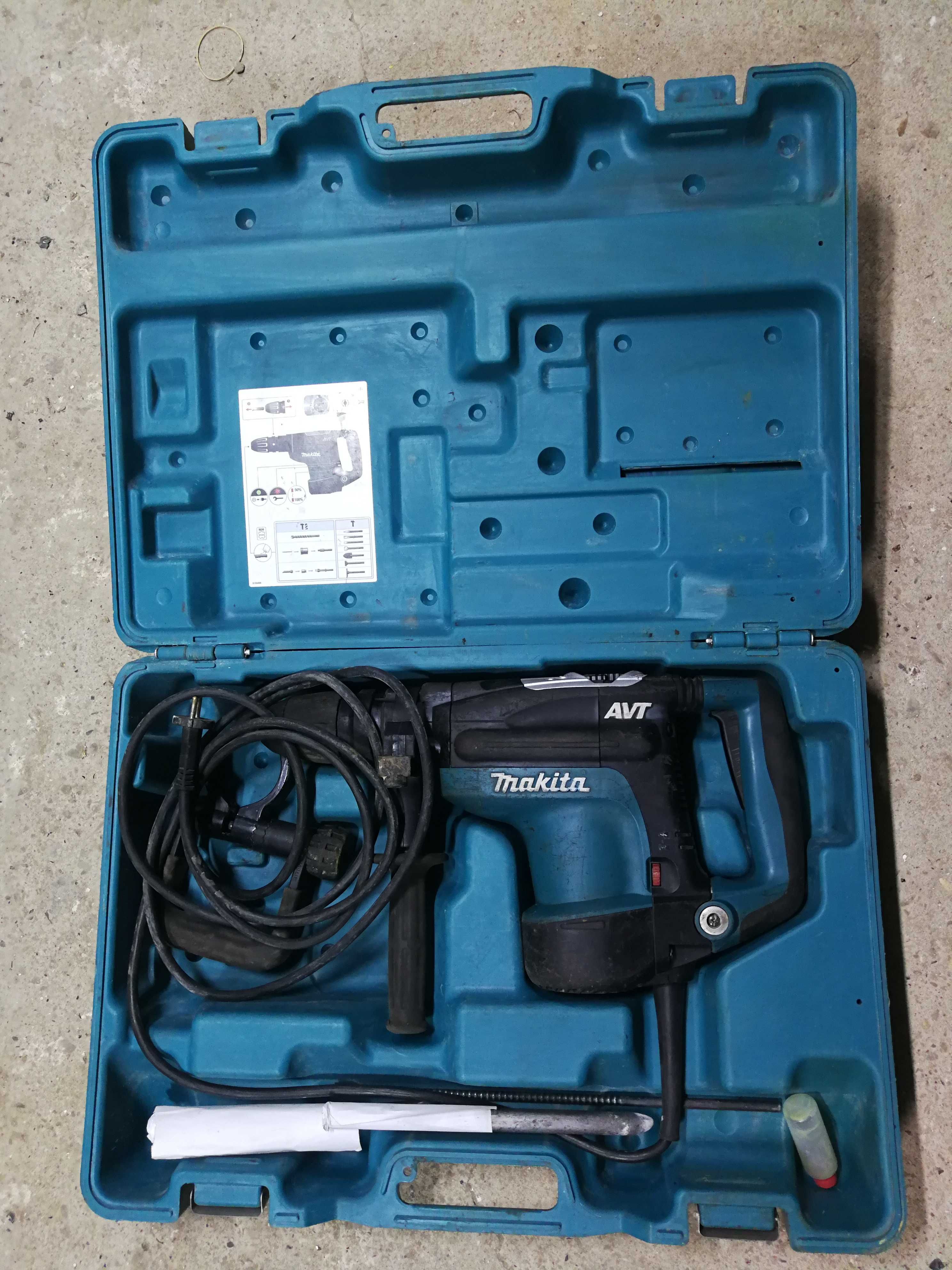 Перфоратор MAKITA HR4011C