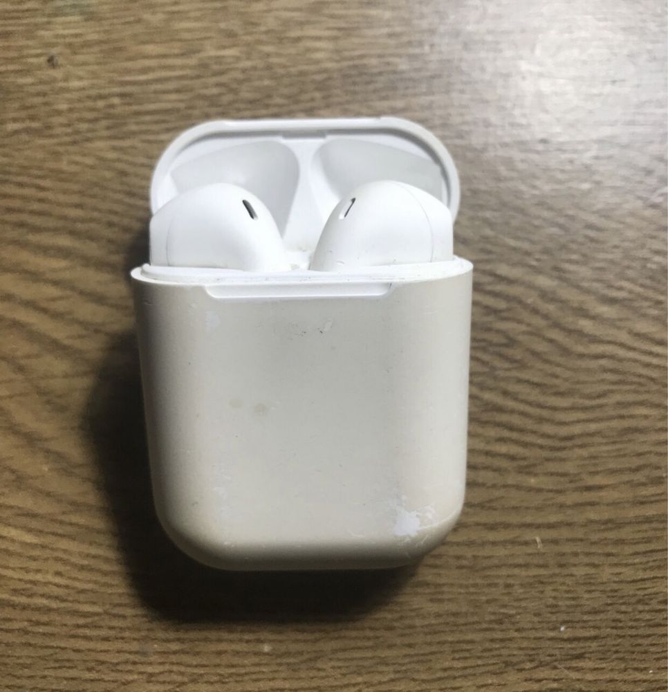 Fones sem fios a dar