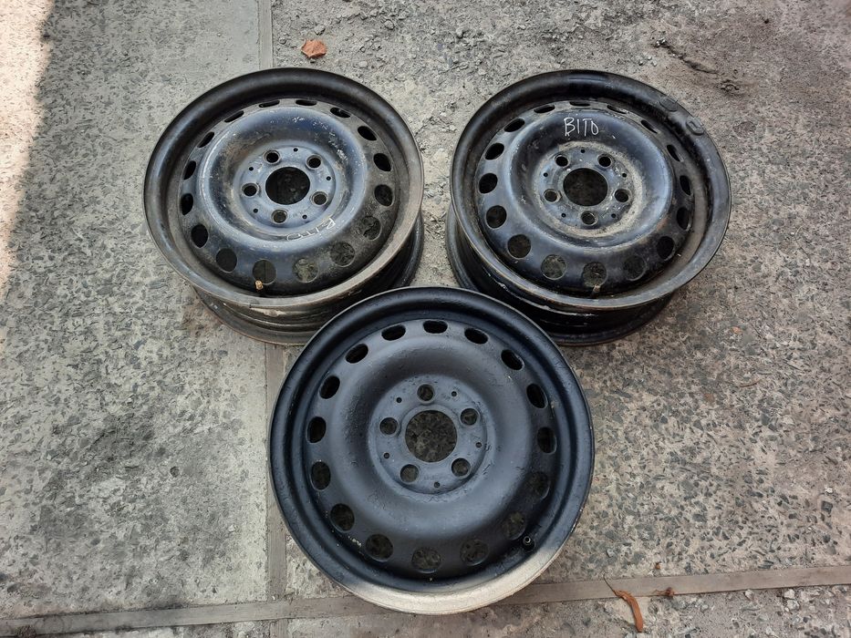 Продам жилізні дискі на Мерседес Віто 2000 року 3 шт