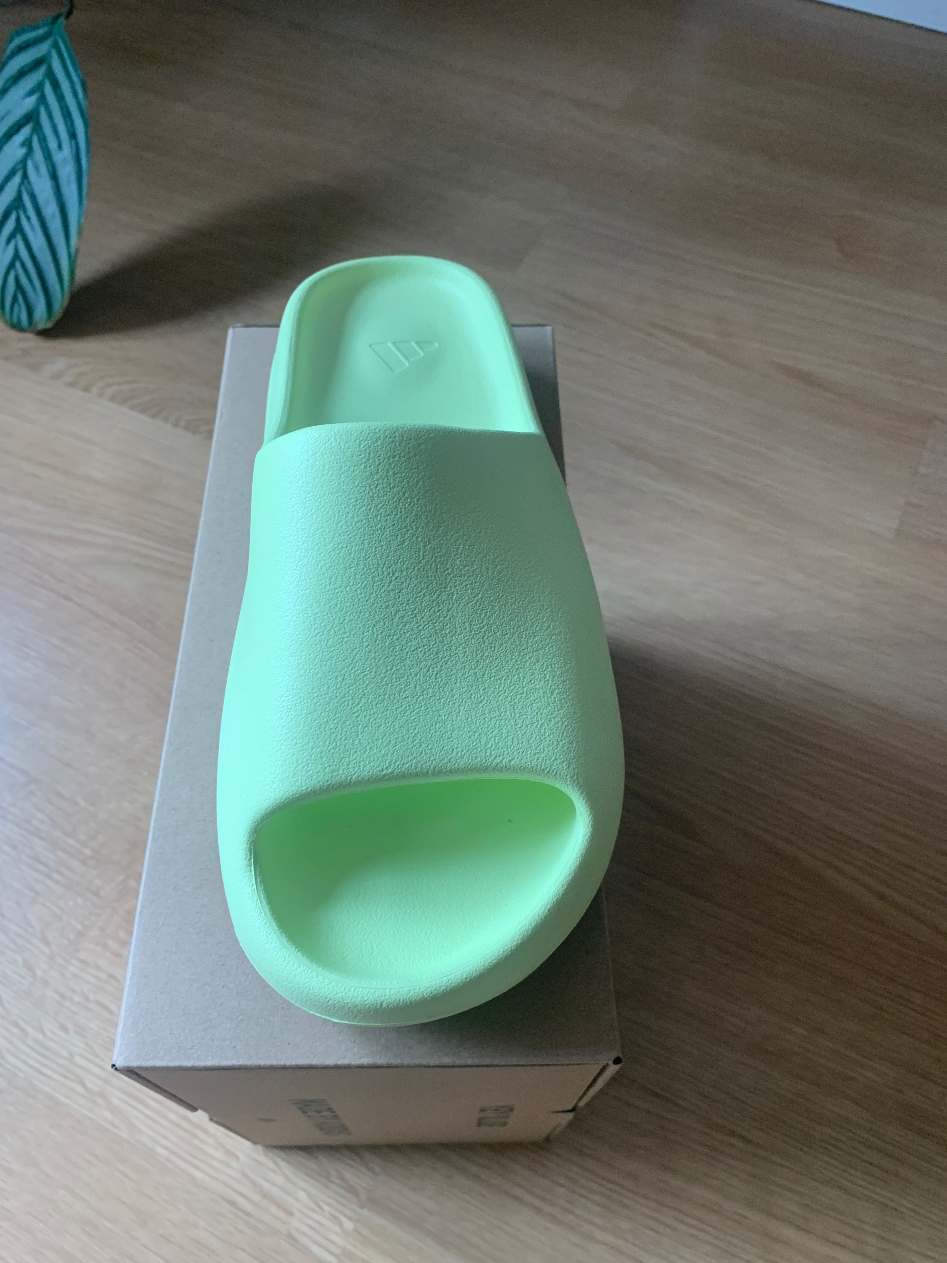 Adidas Yeezy Slide Gllow Green