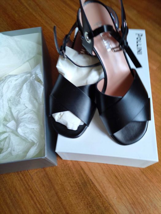 Włoskie, nowe sandałki na obcasie firmy Pollini, rozm. 37