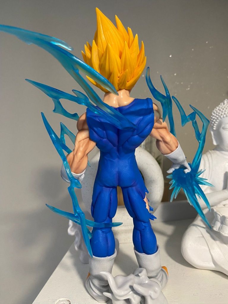 Figura dragon ball Majin Vegeta