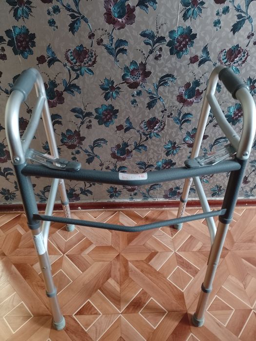 Ходунки для взрослых