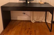 Mesa de estudo e cadeira