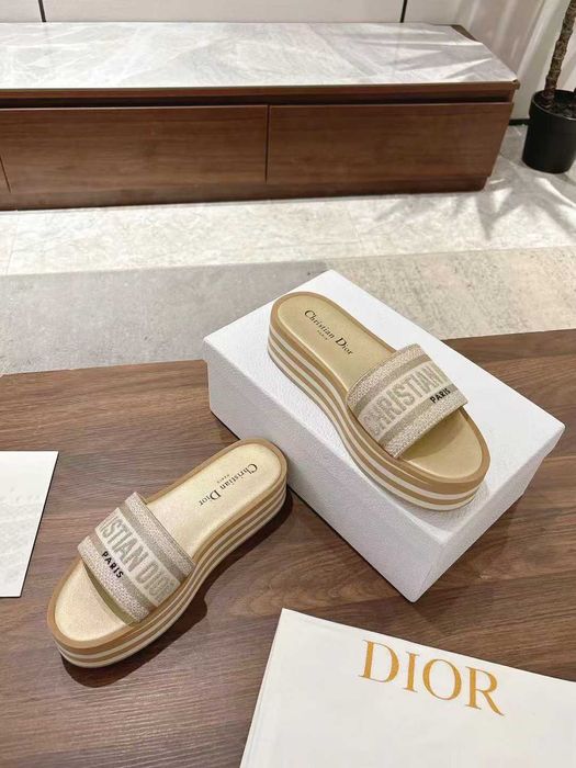 Buty, sandaly klapki, skora 070405