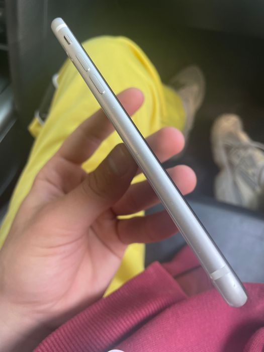 ТелефонiPhone SE 2020