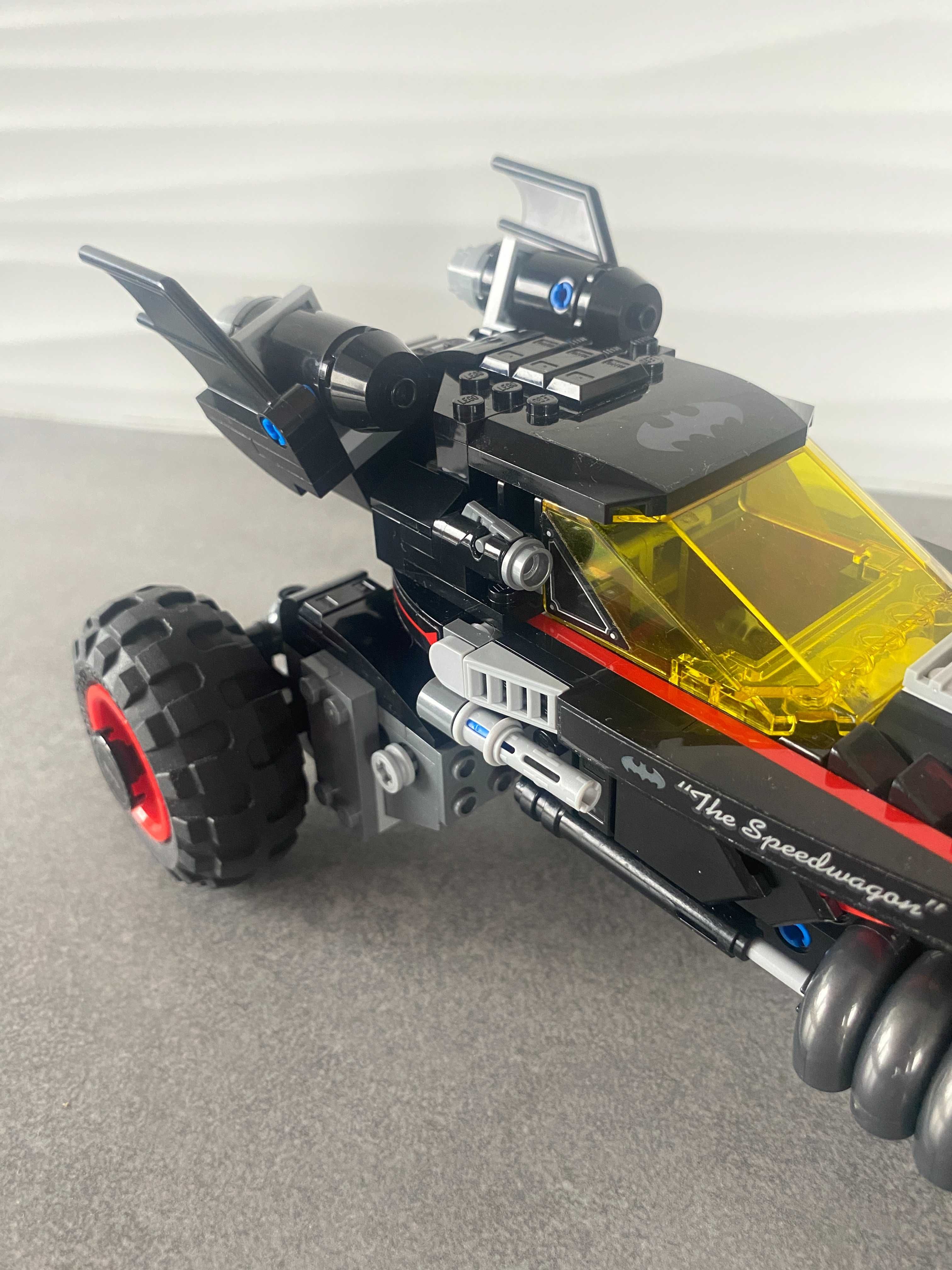 Lego Super Heroes, Batman / Batmobil 70905 kompletny