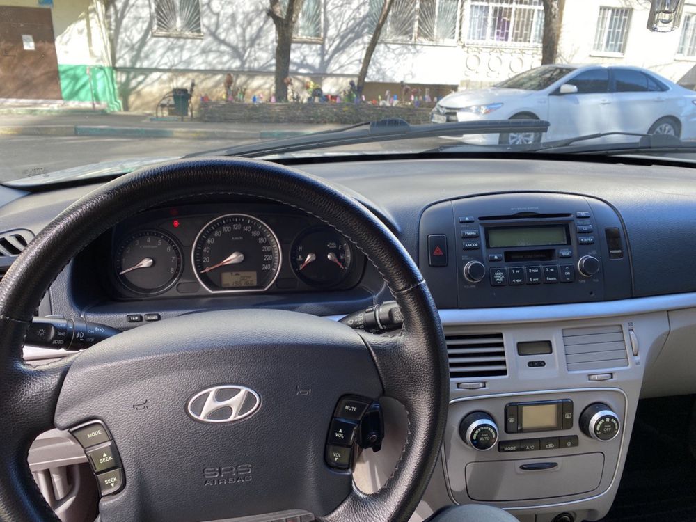 Продаю Hyundai Sonata