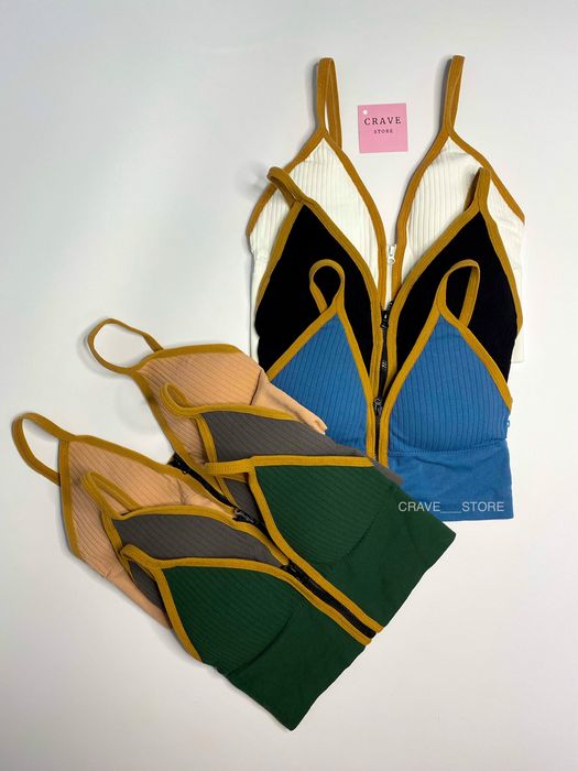 Топ трикотажний з чашками