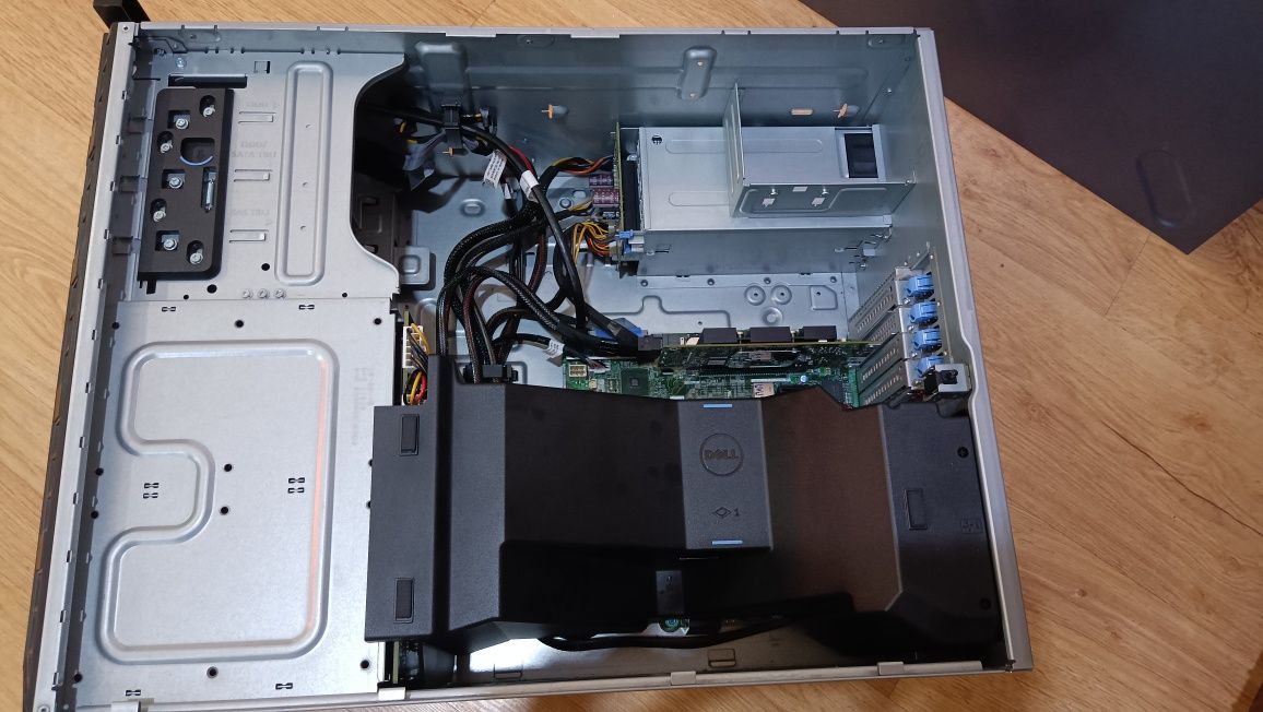 Dell T330 Data Server