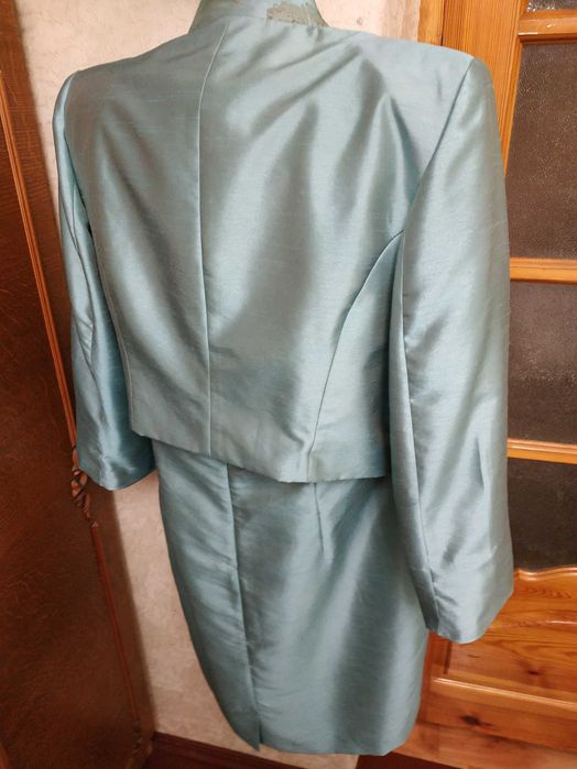 Ідеальне вбрання для урочистих заходів, що зробить Вас бездоганною!