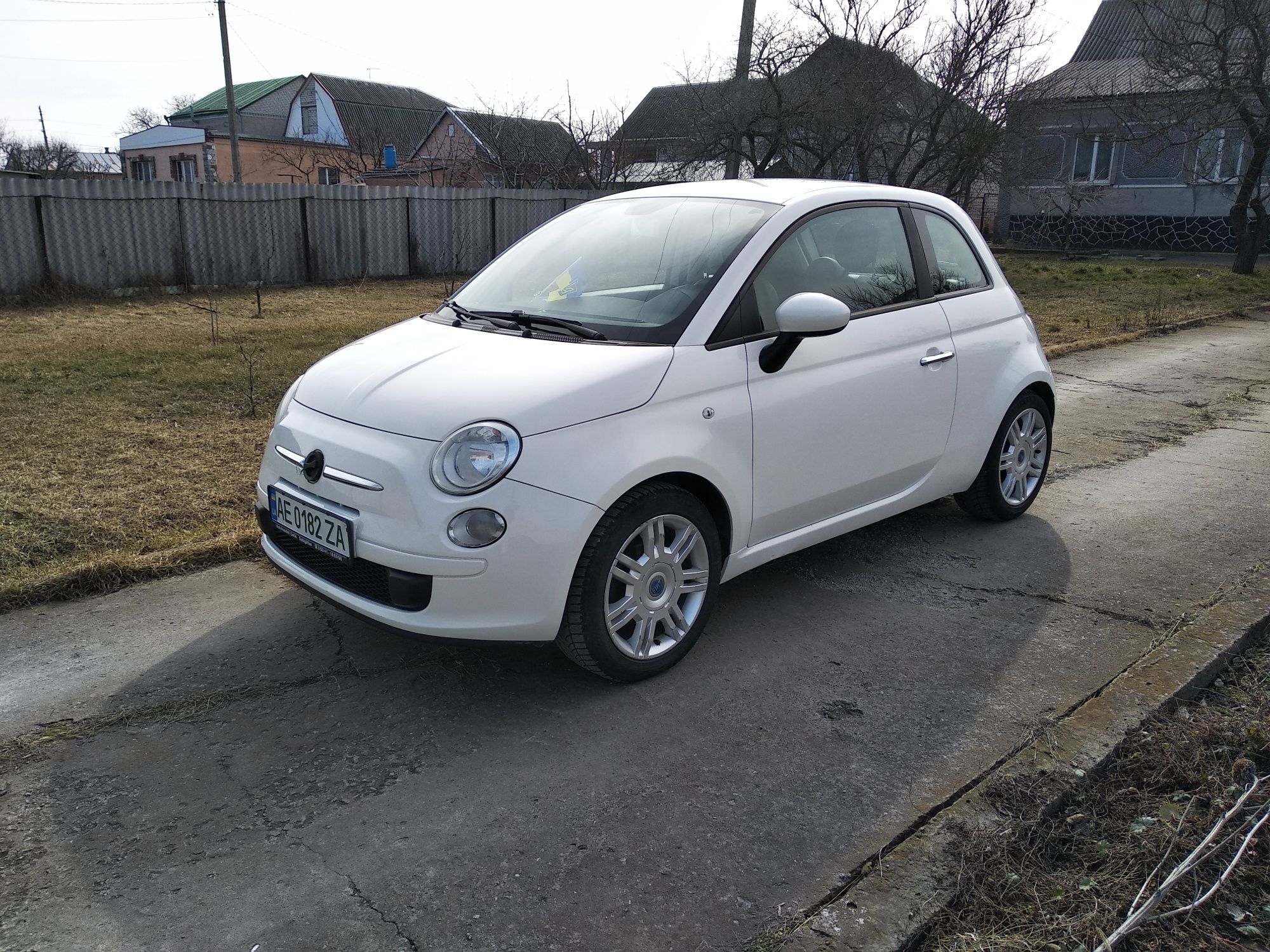 FIAT 500 Electric,  запас ходу до 150км