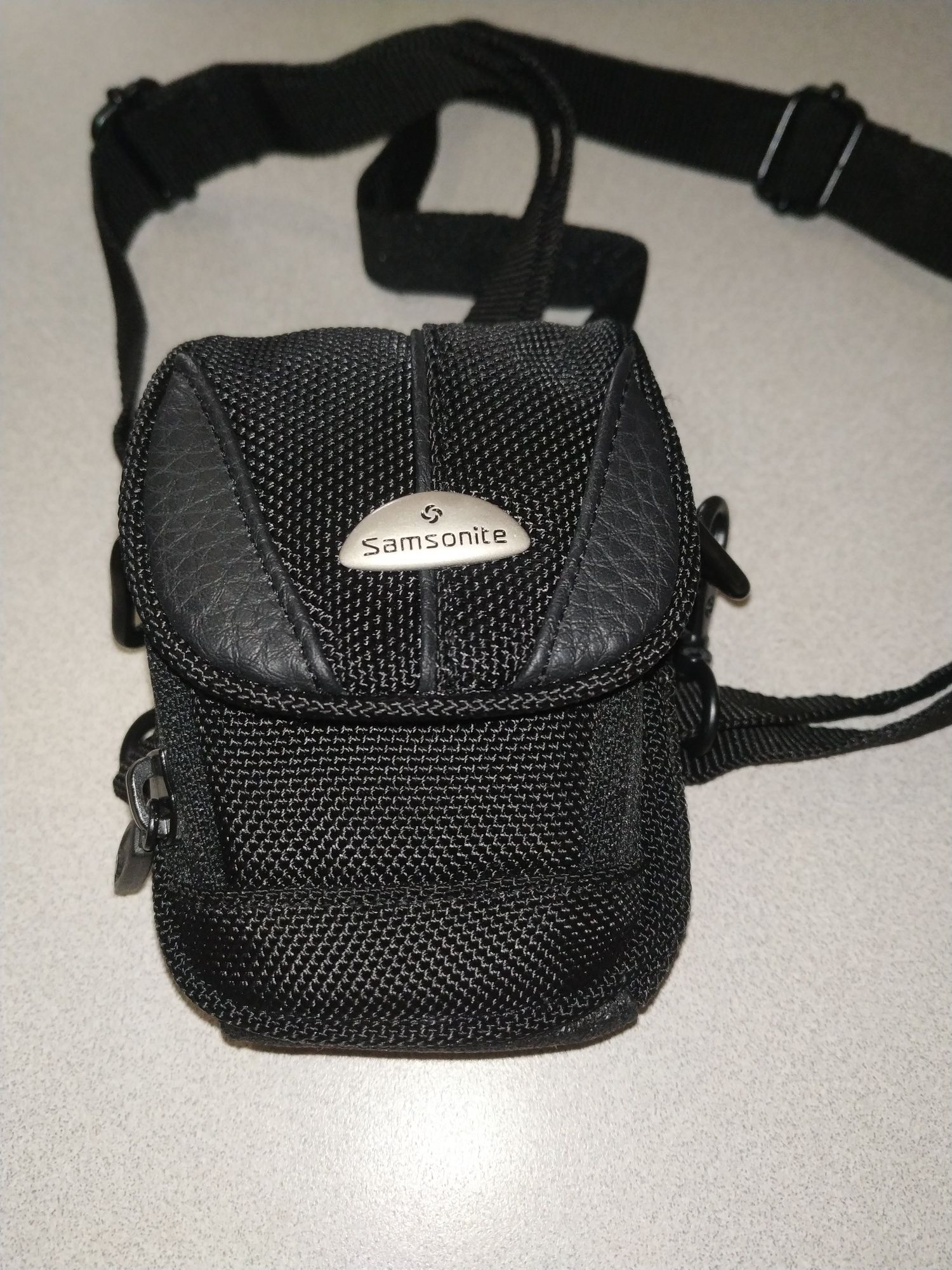 Etui pokrowiec na aparat fotograficzny Samsonite