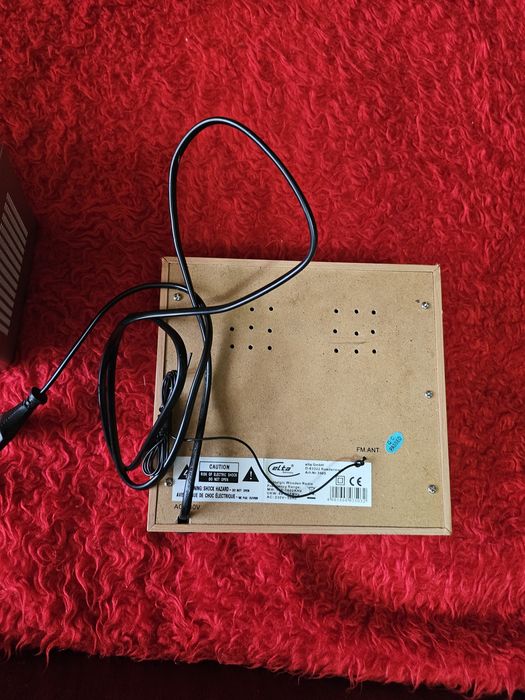 Продаю прийомник радіо часи