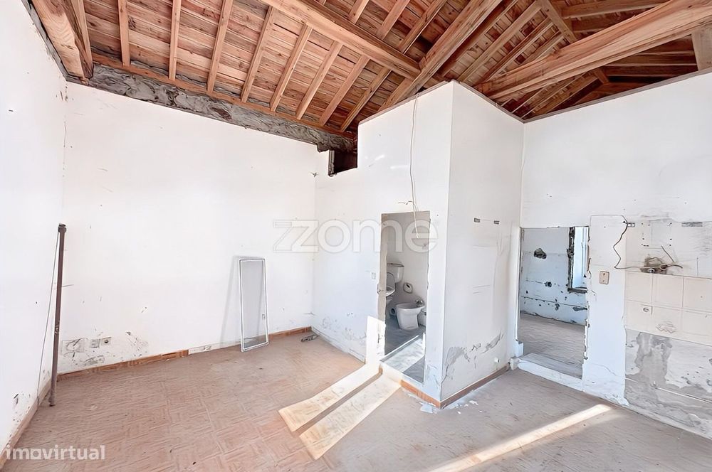 Moradia T4, Possibilidade de divisão em 3 Apartamentos, Vila do Porto