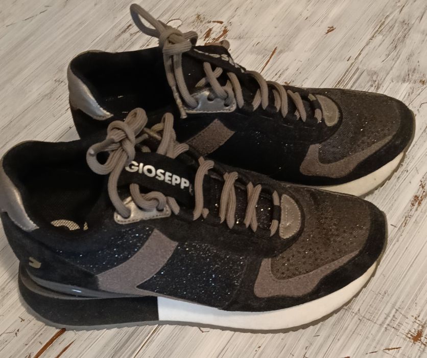 Sapatilhas gioseppo