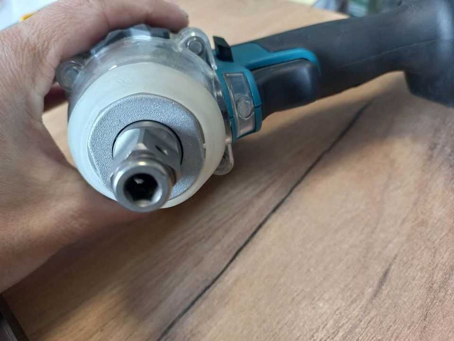 Klucz udarowy Yokuma 1/2 + nasadki + dwie baterie 4Ah zestaw