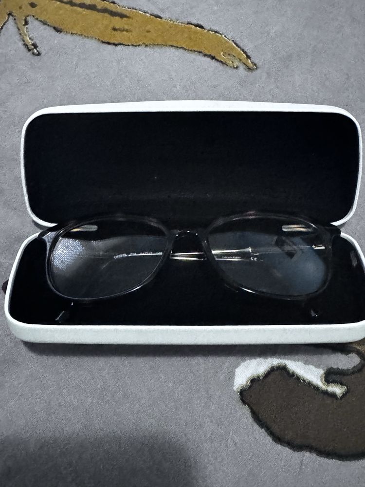 Armacao oculos kalvin klein