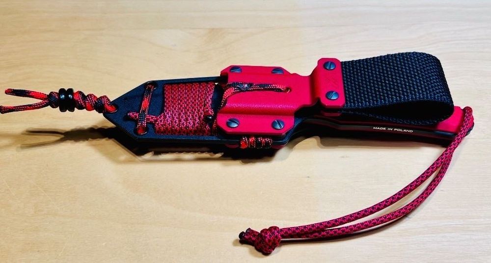 Nóż MK Knives Scout “FuturePunk” Black DLC Vanadis 4 Extra Black Kydex