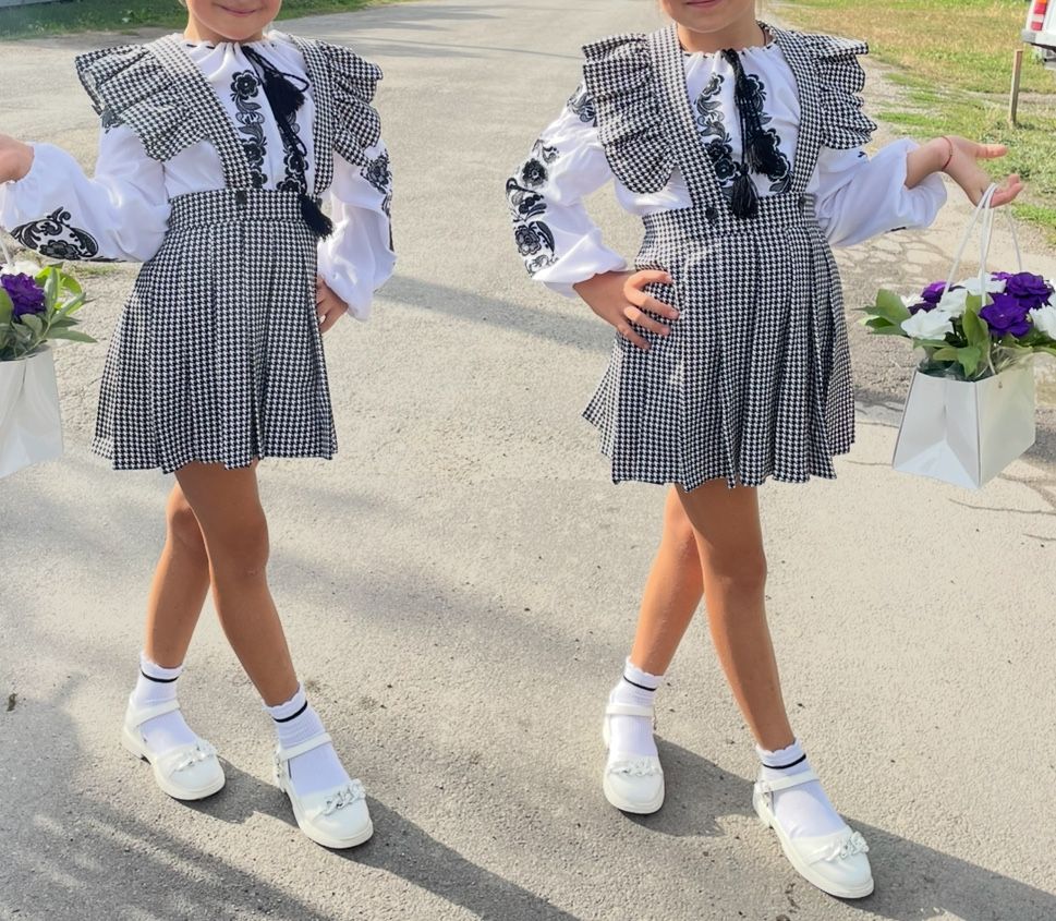 Шкільна форма для дівчинки