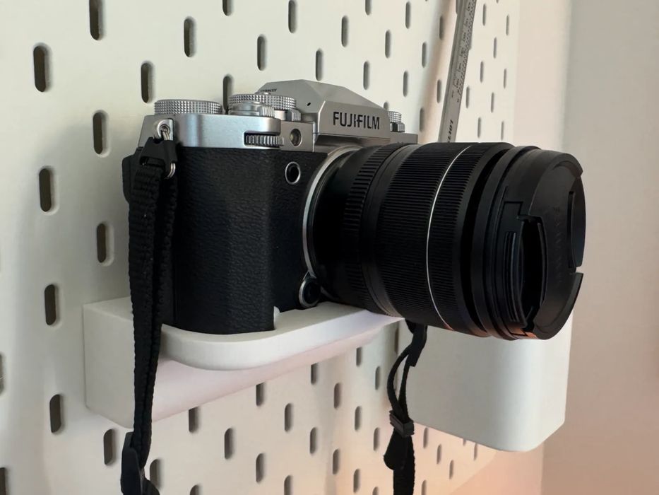 Suporte para Câmara FujiFilm XT5 em Painel Skadis