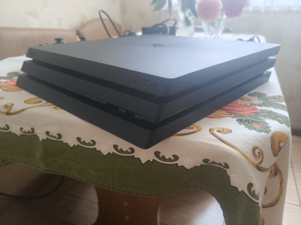 Sony PS 4 PRO 1 Tb