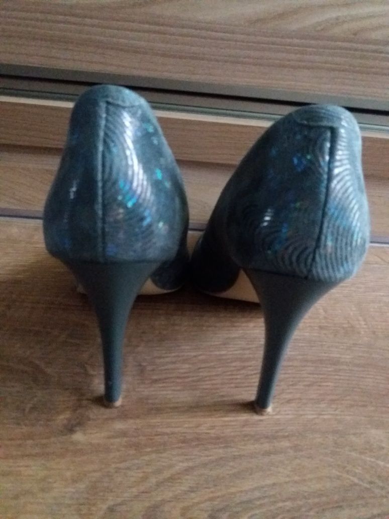 Buty szpilki Quazi skóra naturalna 39